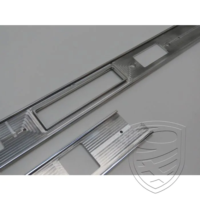Singer-style dashboard trim kit, with classic radio slot for Porsche 964
