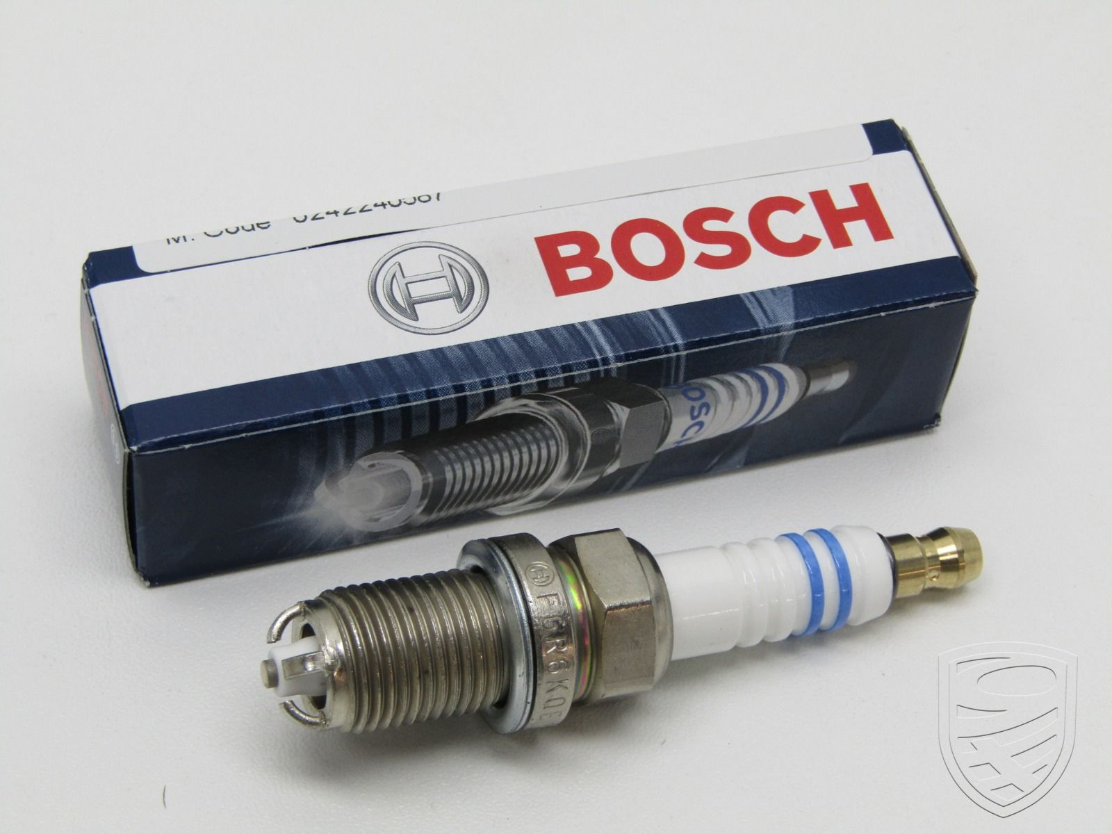 ポルシェ996 Spark plug BOSCH for Porsche 996 3,4L / 986 Boxster 2,7L 3